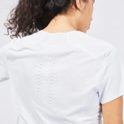 Quechua Women's Ultra-light, Rapid Hiking T-shirt FH 500 -Sportswear Store k48df82b85da4fd61827bf51f0afe2cca